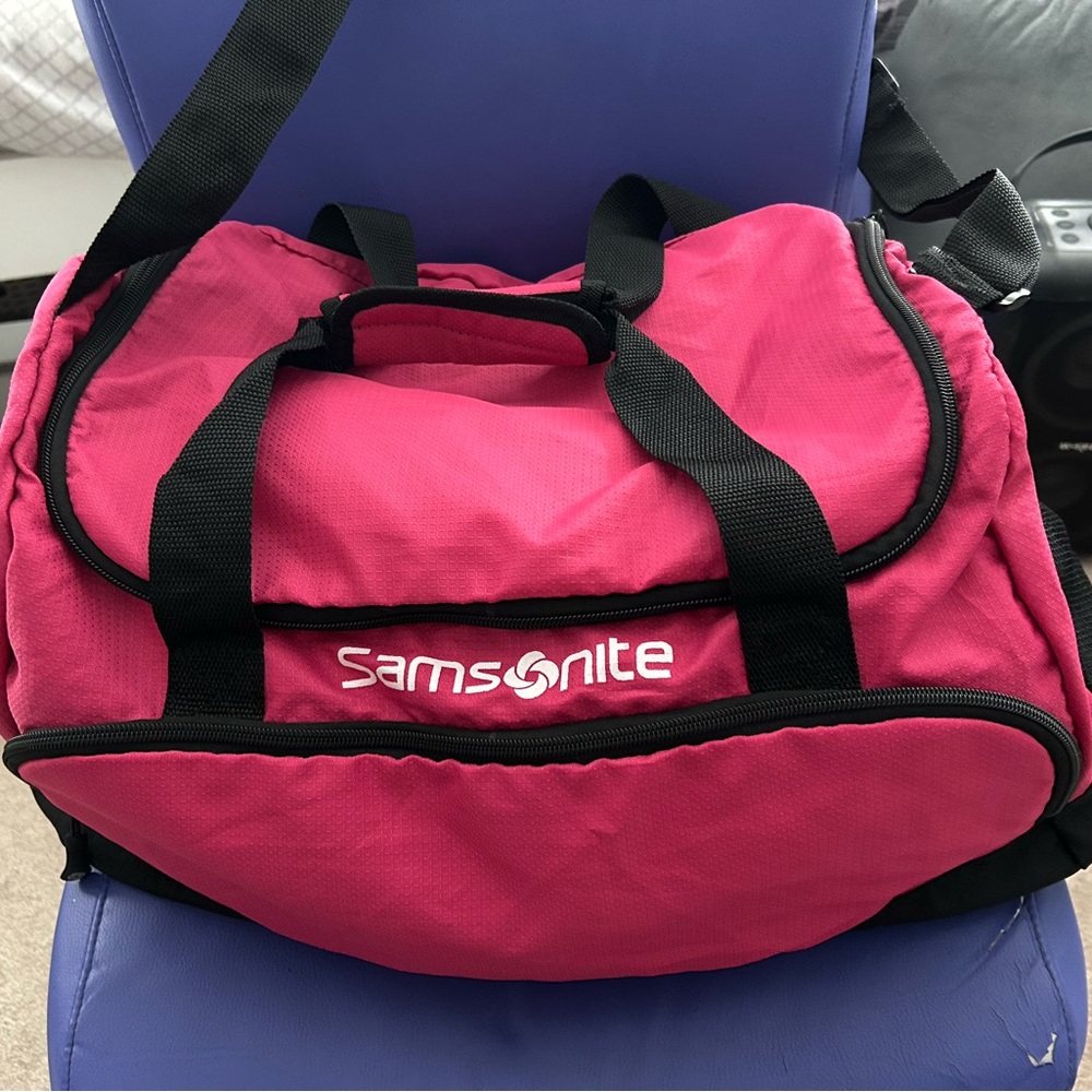 Samsonite duffle used maybe once or twice